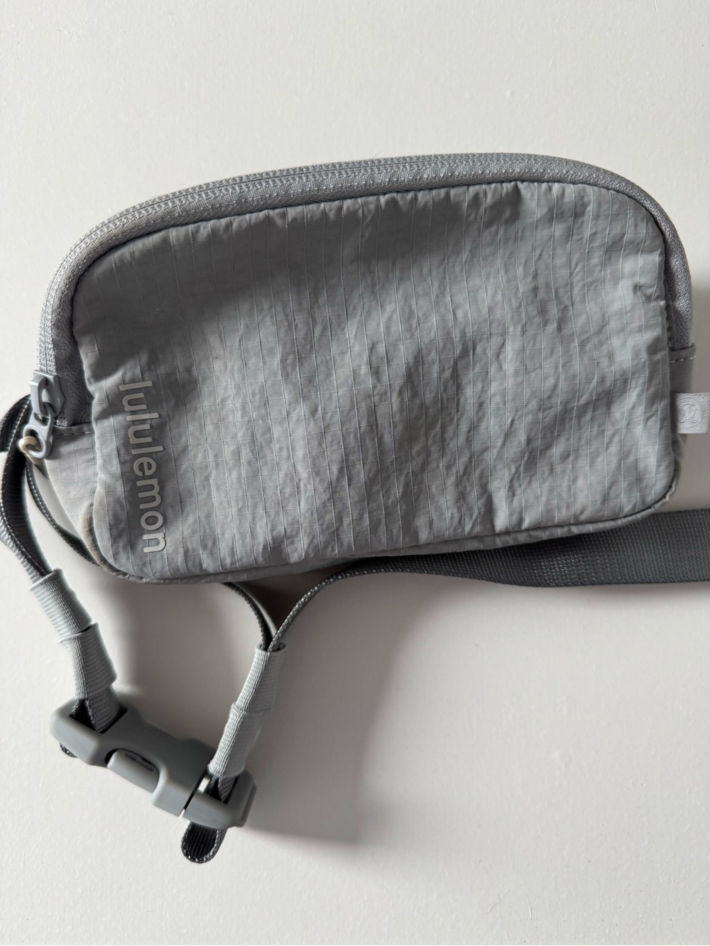 lululemon athletica Light Grey Men's Belt Bag